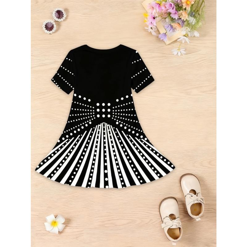 This Summer 3D Printed Short-sleeved Dress for Girls Features A Round Neck,