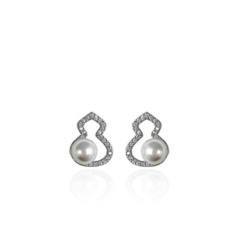 New Chinese-style hollow gourd stud earrings, pearl women's niche micro-inlaid zircon earrings, high-end earless ear clips, high-end sense