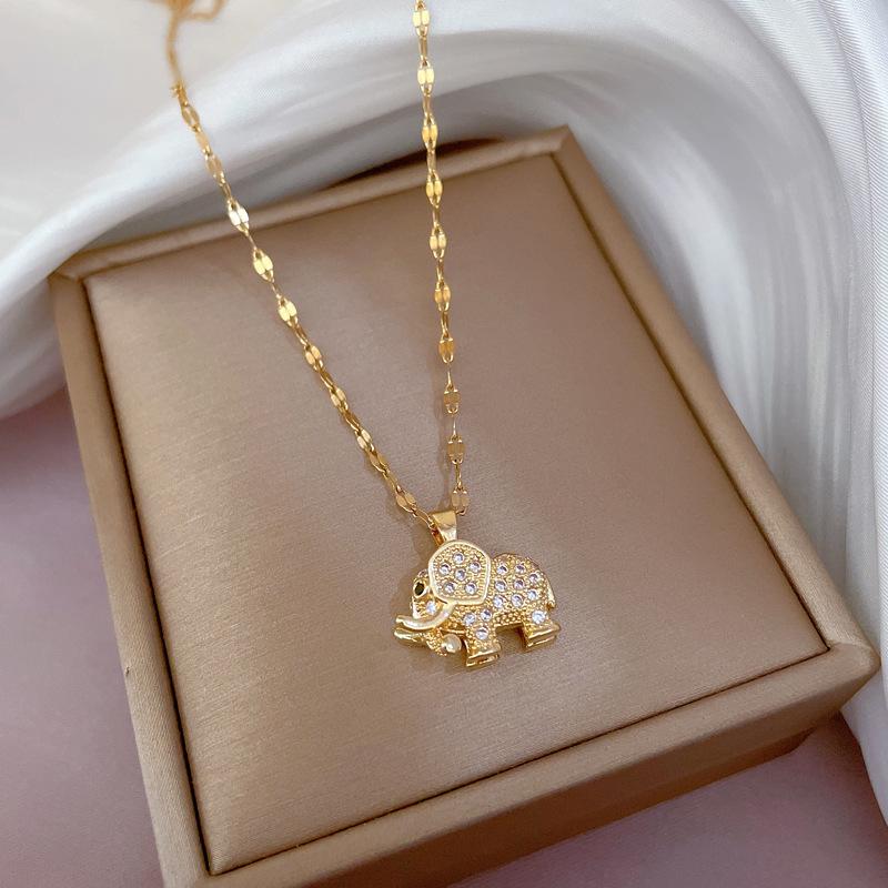 Cute Auspicious Elephant Pendant Necklace, Titanium Steel Necklace, Women'S Non Fading Simple Fashion Pendant Necklace, Daily Party Jewelry