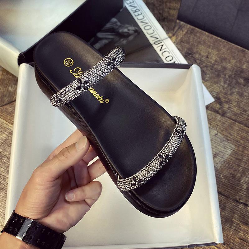 Customizable cool slippers women's summer wear 2025 new Internet celebrity fashion home seaside travel beach shoes