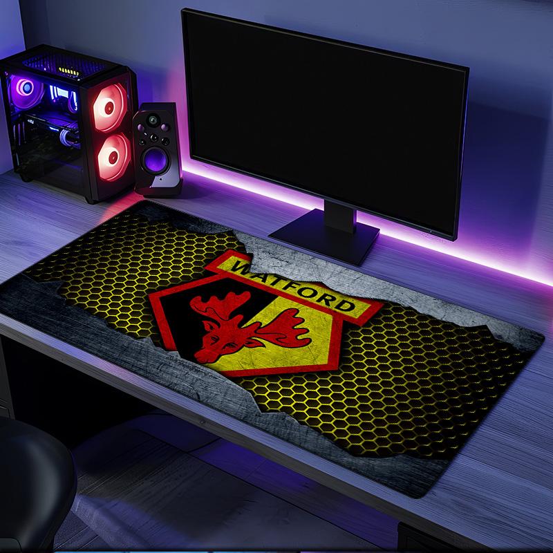 Watford Crest Design Mouse Pad, Rubber Base, Mouse Pad for Gamers and Office Use, Gaming Desk , Easy To Clean Mat Christmas Fan Gifts