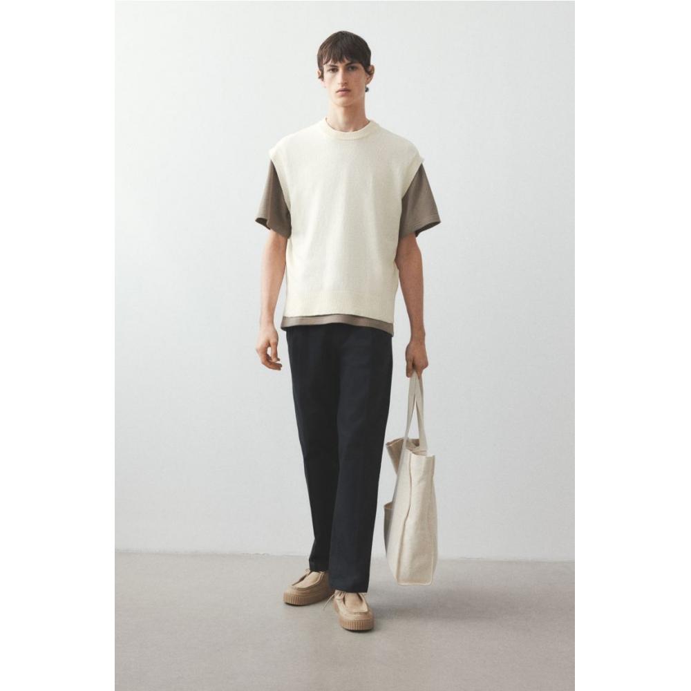 H M Regular Fit Sweater Vest creaM