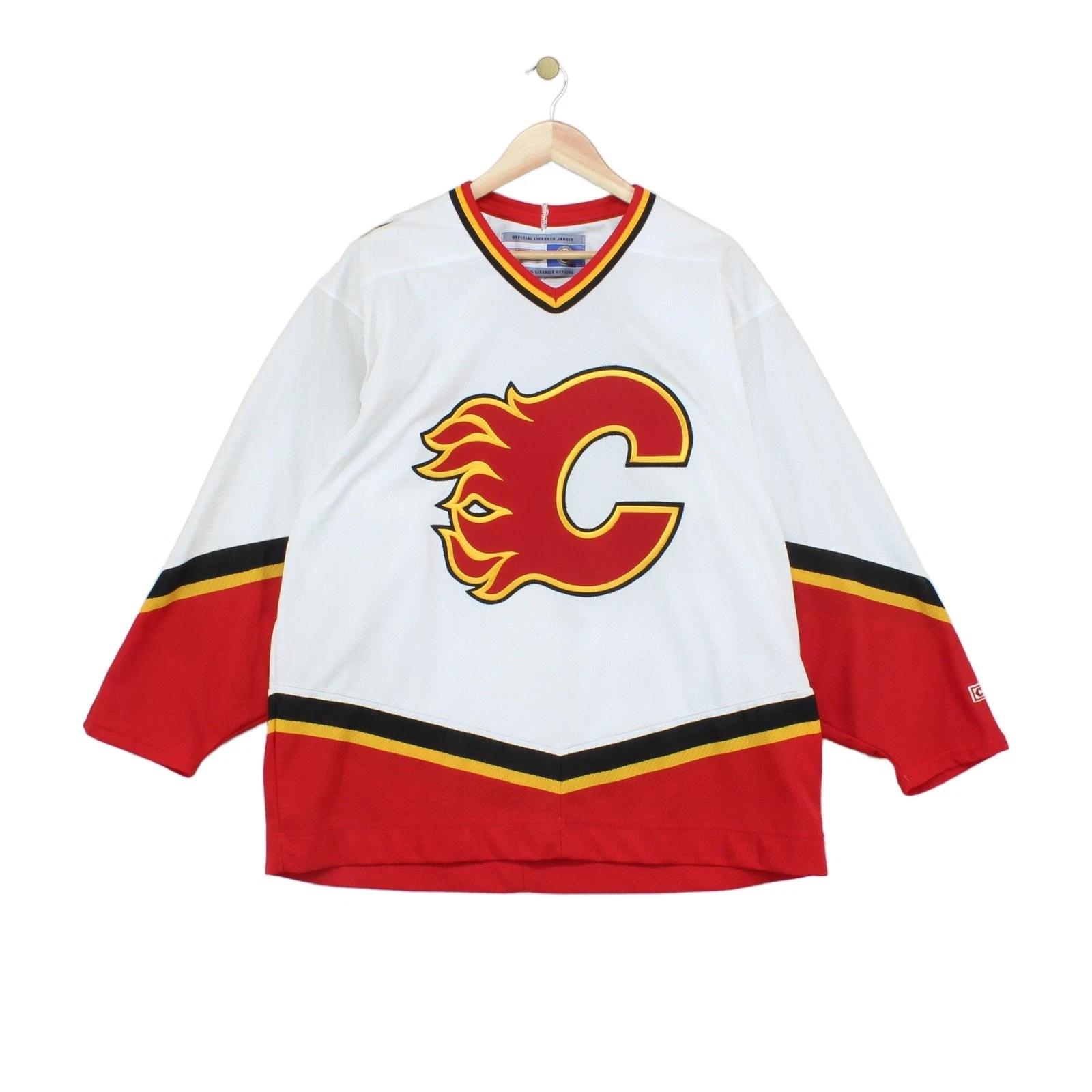 

Ccm Calgary Flames Ice Hockey T-Shirt Mens Size L White Made In Canada Jersey XL