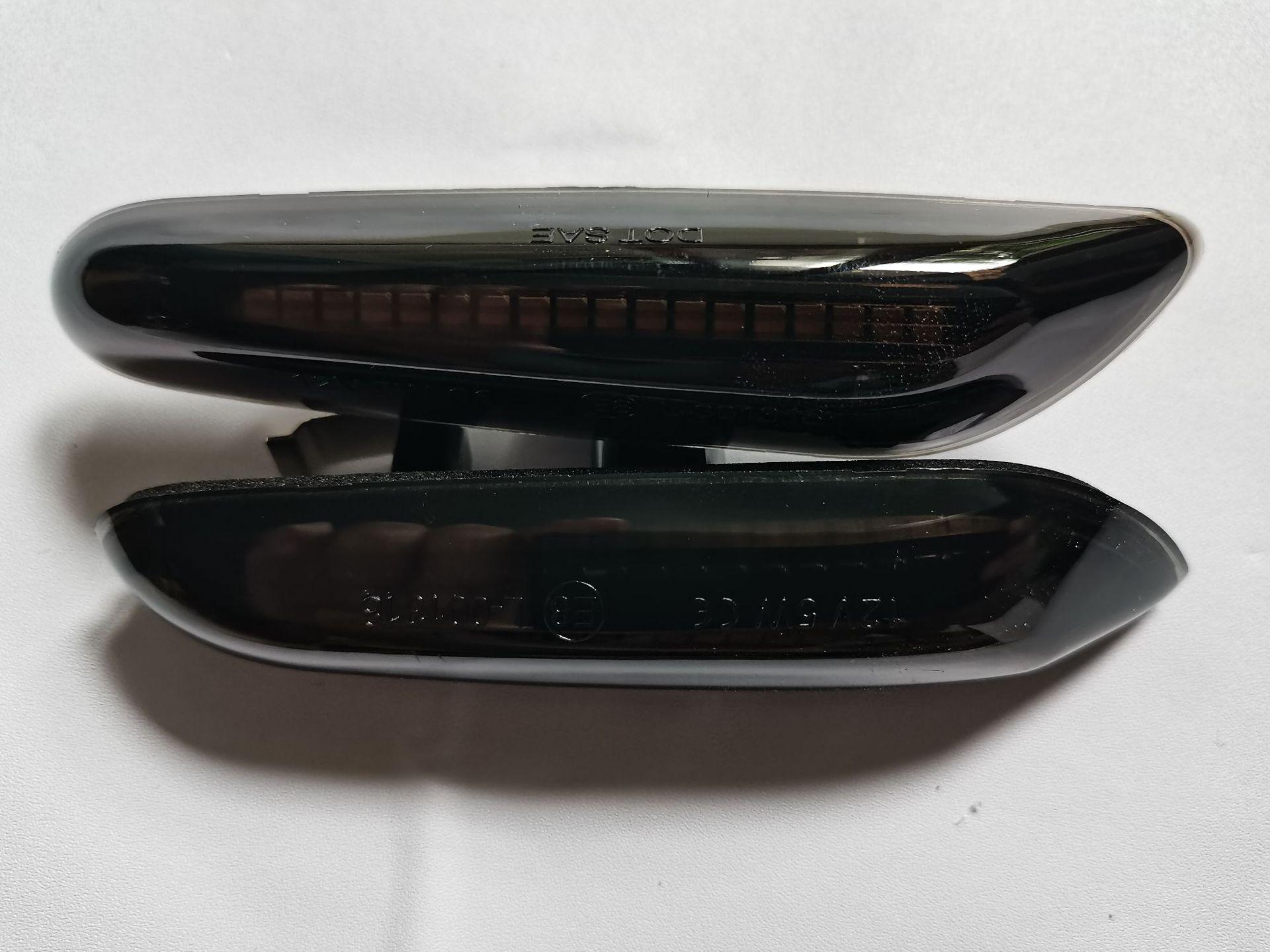 

Динамичный последовательный указатель поворота крыла BMW E60 E90 X1 X3