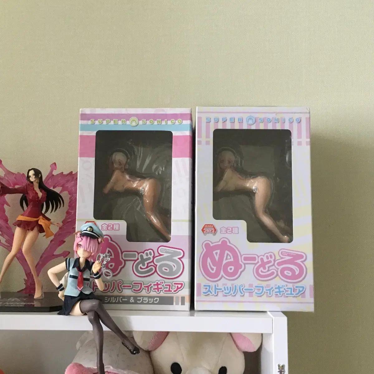 

Supersonico Noodle Stopper Figure