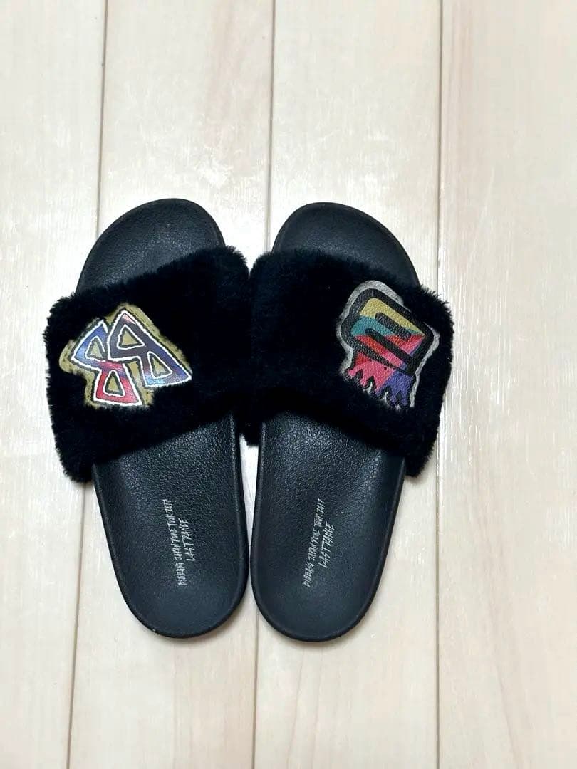 

[Б/У] Туровый мерч BIGBANG Меховые сандалии