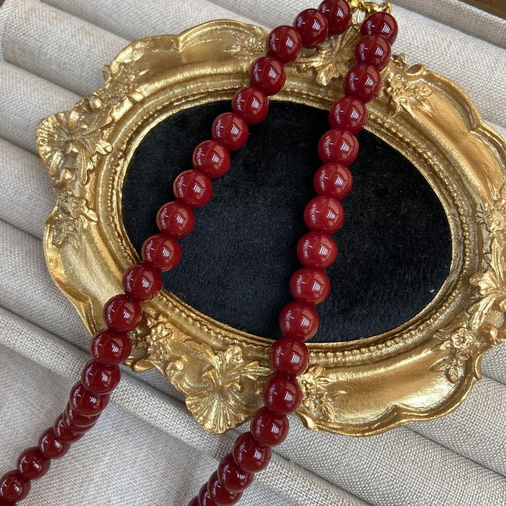 8Mm Angola Red Beaded Necklace Women'S Autumn And Winter Light Luxury Versatile Neck Chain Exquisite White Retro Clavicle Chain