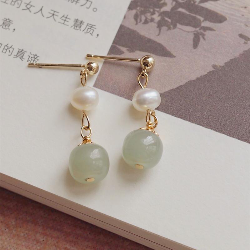 Hetian Green Jade Pearl Earrings14K Gold-plated earrings with Hetian jade7*8mm Classic minimalist elegant earrings