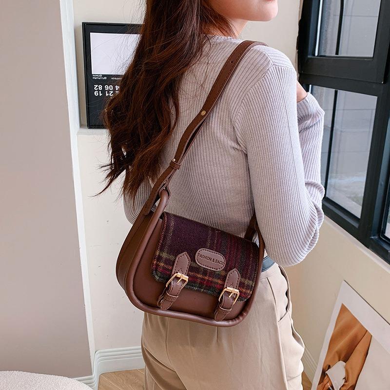 Simple casual small square bag new bag women's fashion trend shoulder bag retro personalized women's messenger bag