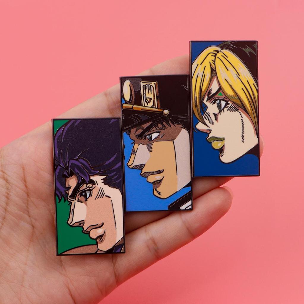 JOJO's Bizarre Adventure Metal Brooch Badge Ornament - English Cartoon Accessory