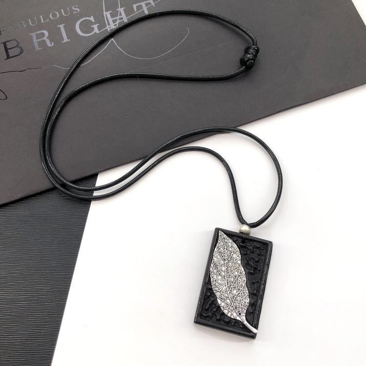 Retro Zen Ebony Long Necklace Women's Versatile Fashion Literary Clothing Accessories Sweater Chain Pendant