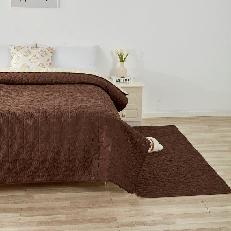 Pet Waterproof Insulation Pad Washed Quilted Embossing Craft Bedspread Large Size Waterproof Non-Slip Bed Sheet