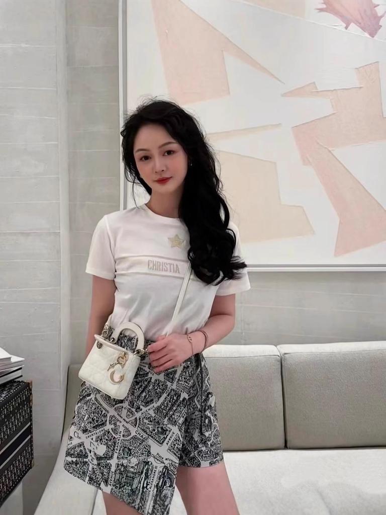 2025 High-End Women's Short Sleeve Embroidered Logo T-Shirt - Japanese & Korean Casual Style