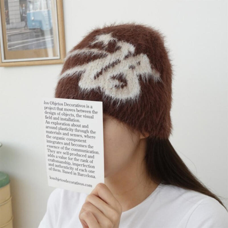 Women's Kitsch Style Faux Fur Oversized Hip Beanie