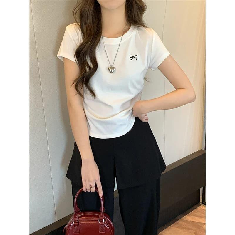 Women's Summer Petite Gray Embroidery Bow T-Shirt: Slim Fit, Straight Shoulder, Sweet & Spicy Short Sleeve Top