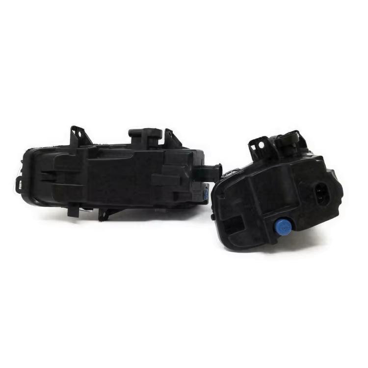 LR077887 and LR077888: Front Fog Lights for 2016 Land Rover Discovery Sport.