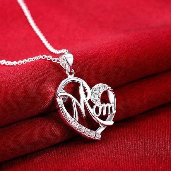 Heart-Shaped Mother's Love Necklace with Diamond-Inlaid Letter Choker