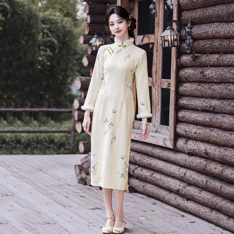 Beige Velvet Winter Clothing National Style New Chinese Long-sleeved Cheongsam Winter Thick Improved Young Women's Inner Model