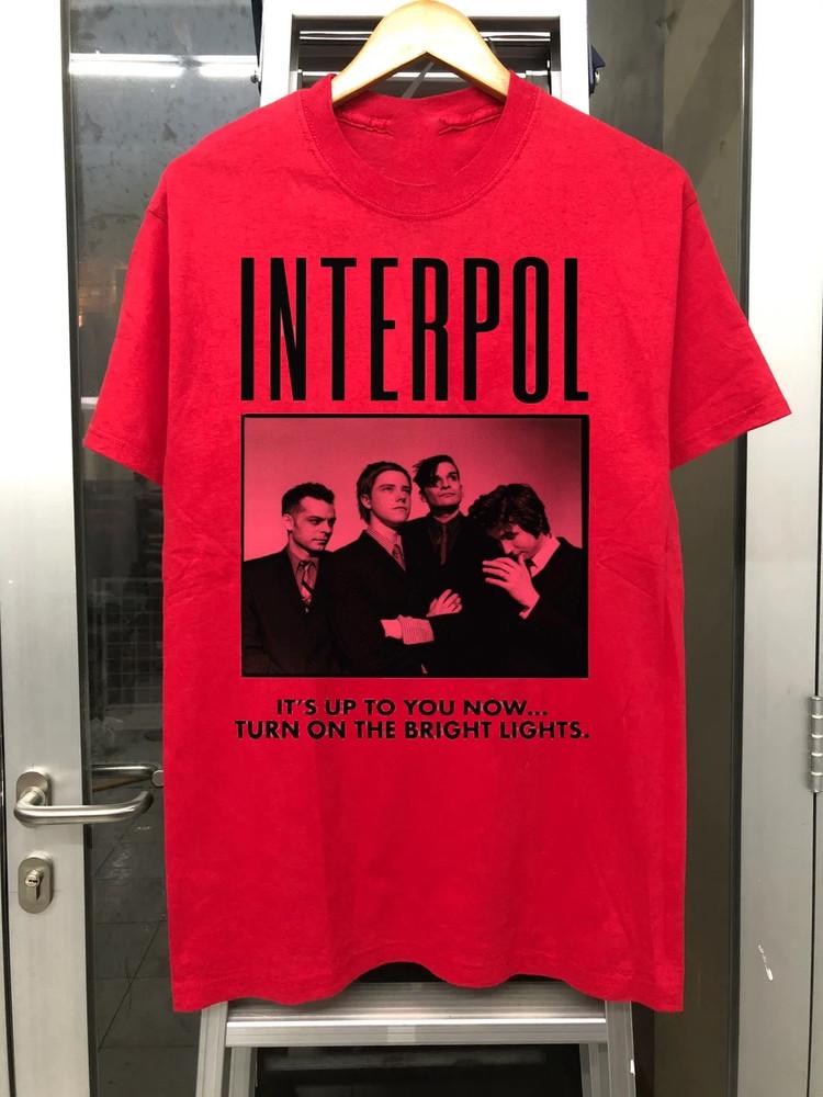 

Футболка с принтом Interpol Band Turn On The Bright Light Красная Полный размер S-5XL Унисекс XL