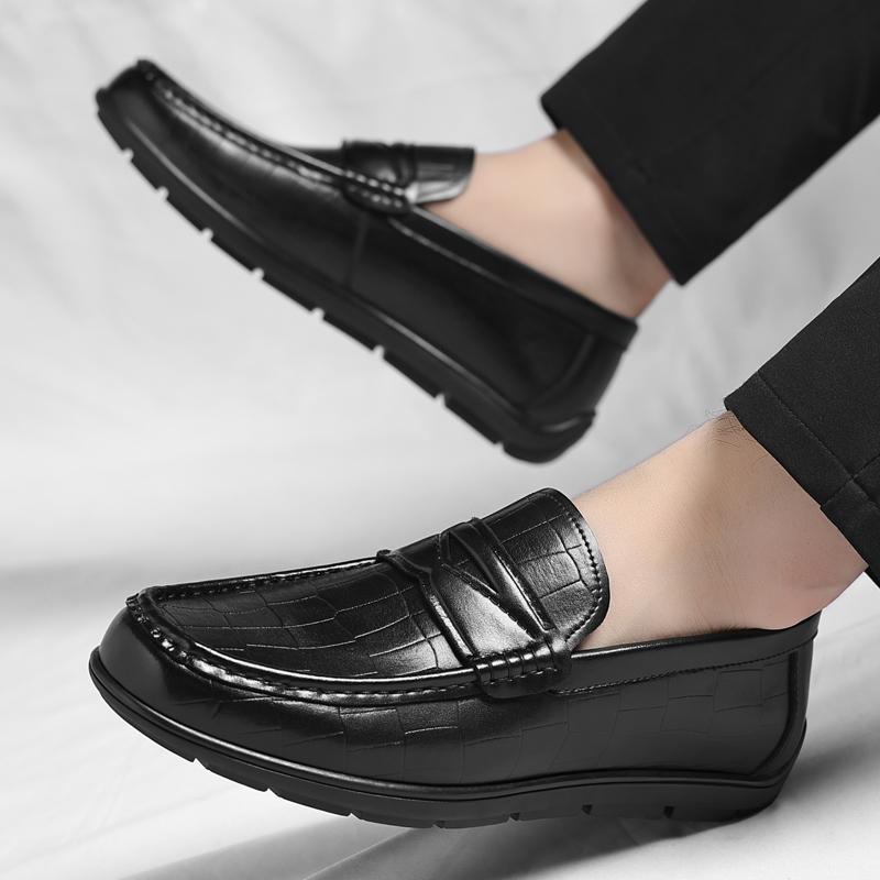Fashion Mens Lazy Shoes Moccasins Fashion Man Casual Leather Shoes  Handmade Mens Driving Shoes Loafers Breathable Comfort Slip-on Flats