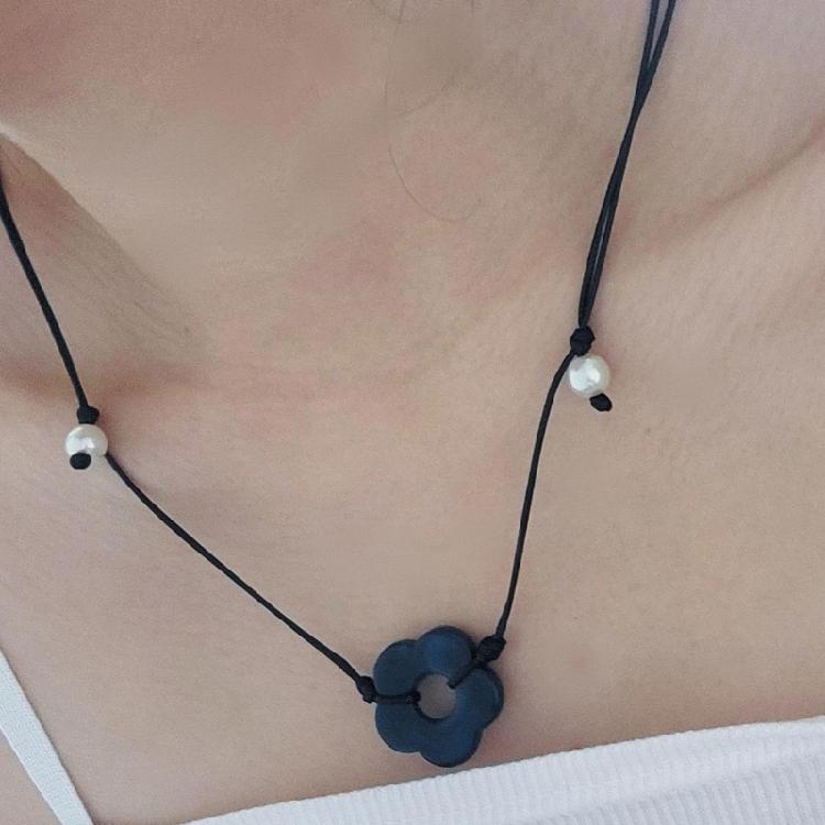 Collana a Catena per Clavicola con Ciondolo a Fiore Novel Europeo e Americano, Versatile