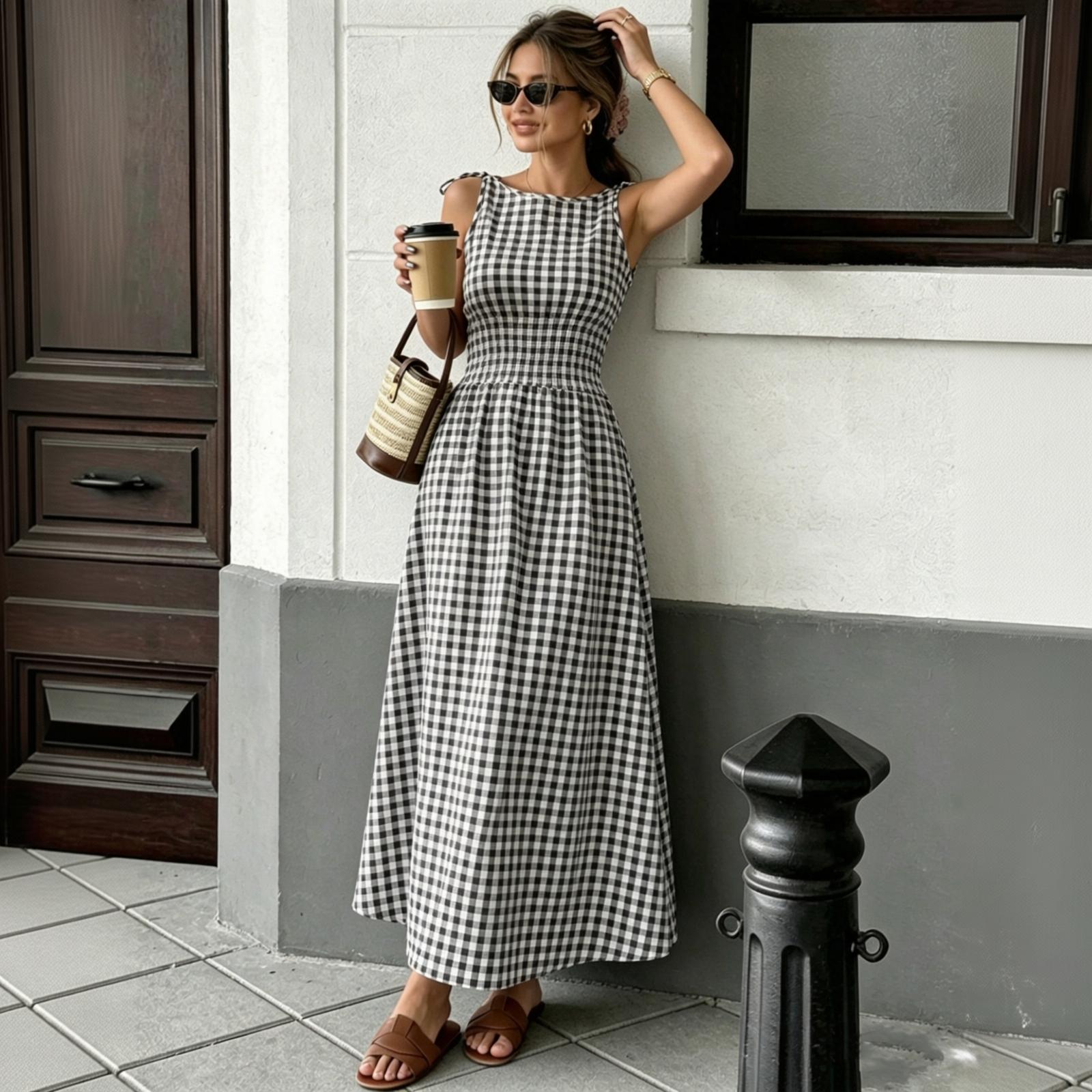 Women s Sleeveless Plaid Print Dress with Round Neck Smocked Waist Slimming Fit for Summer L