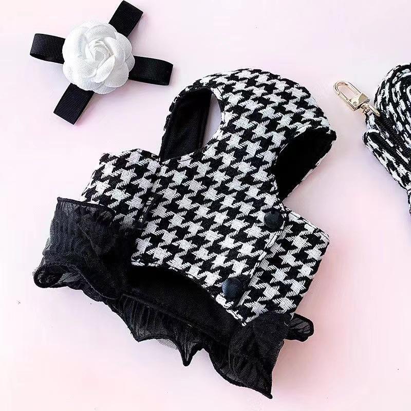 Pet dog cat clothing small fragrant wind thousand bird grid traction suit teddy bear tank top style dog leash designed for walking