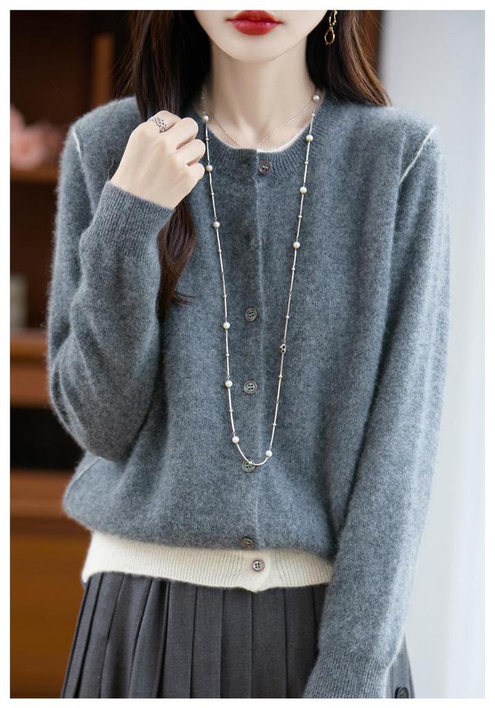 Women's 100% Wool Cardigan: Autumn-Winter Knit Jacket, Loose Fit, Long Sleeve, Versatile Outerwear.