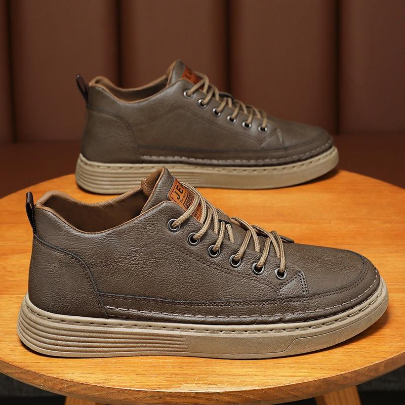 Summer Men's Shoes New Breathable Waterproof and Non-slip Shoes Men's Trendy Versatile Black Leather Shoes Casual Board Shoes