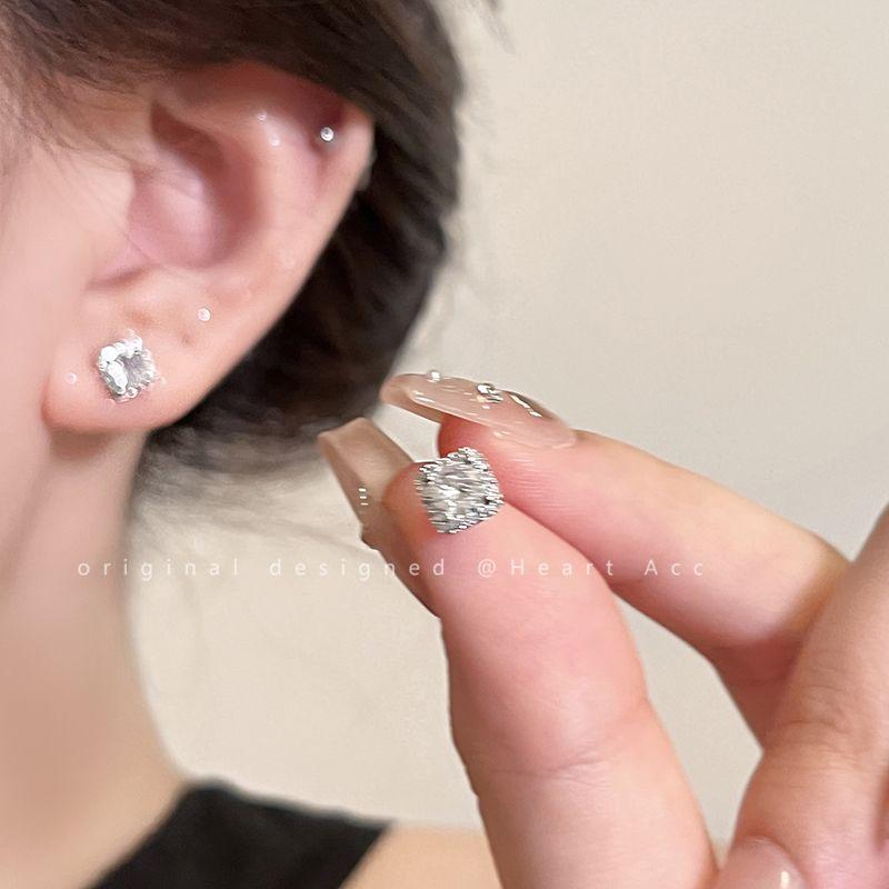 Accessible Luxury Flashing Square Stud Earrings for Women Niche Style Refined Zircon
