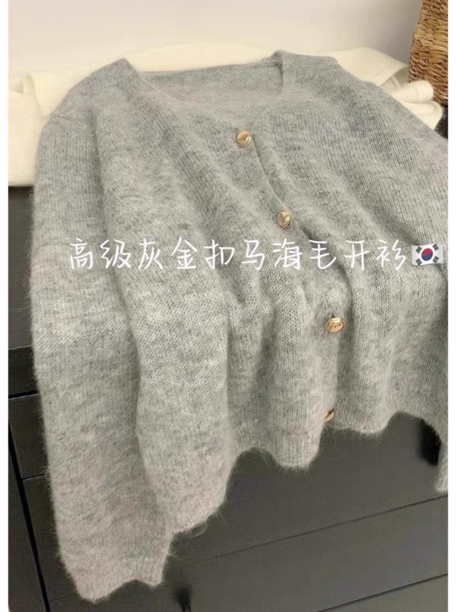 

Grey-collared mohair knitted cardigan for women s autumn and winter new lazy wind loose gold button sweater jacket for women XL сірий колір