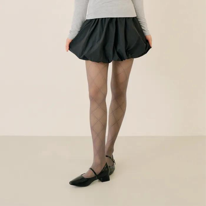 Loose check pattern stockings