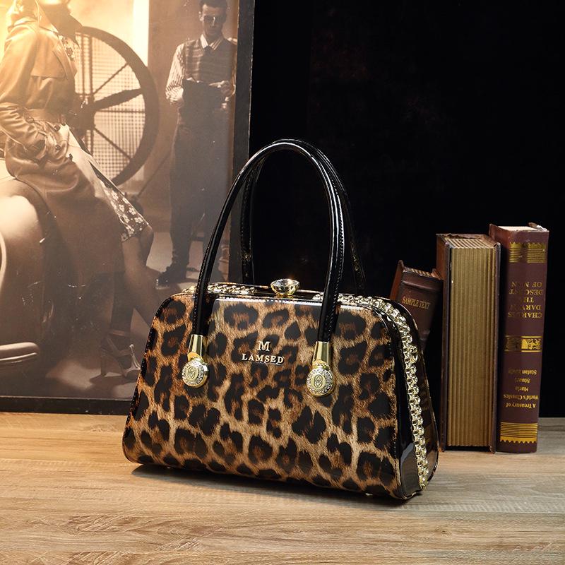 

2025 Універсальна Розкішна Сумка: Модна сумка великої місткості для жінок середнього віку, ідеальна для весіль леопард друку кольору