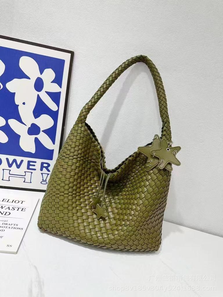 Sense design hand-woven bag large capacity tote bag casual lazy wind single shoulder underarm bucket bag