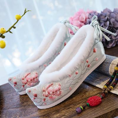 Rotes Samt Herbst und Winter neue warme alte Pekinger Stoffschuhe bestickte Baumwollschuhe Hanfu mit Schuhen Innenhöhenerhöhung Kopfschuhe