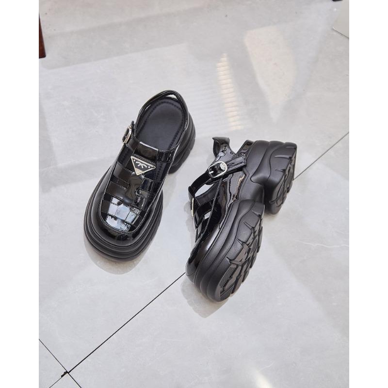 Summer Hollow Breathable Thick Sole Heightening Small Muffin Sole Women's New Shoes Bag Head Sandals