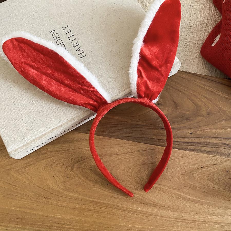 Vánoční vločkovaná čelenka s králičími ušima: Slavnostní a všestranný vlasový doplněk pro ženy