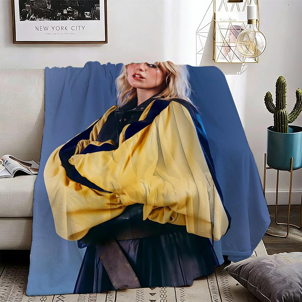 Singer Renee Rapp Throw Lightweight 240g Flannel Blanket Soft Skin-friendly for Summer Cooling 75X95CM