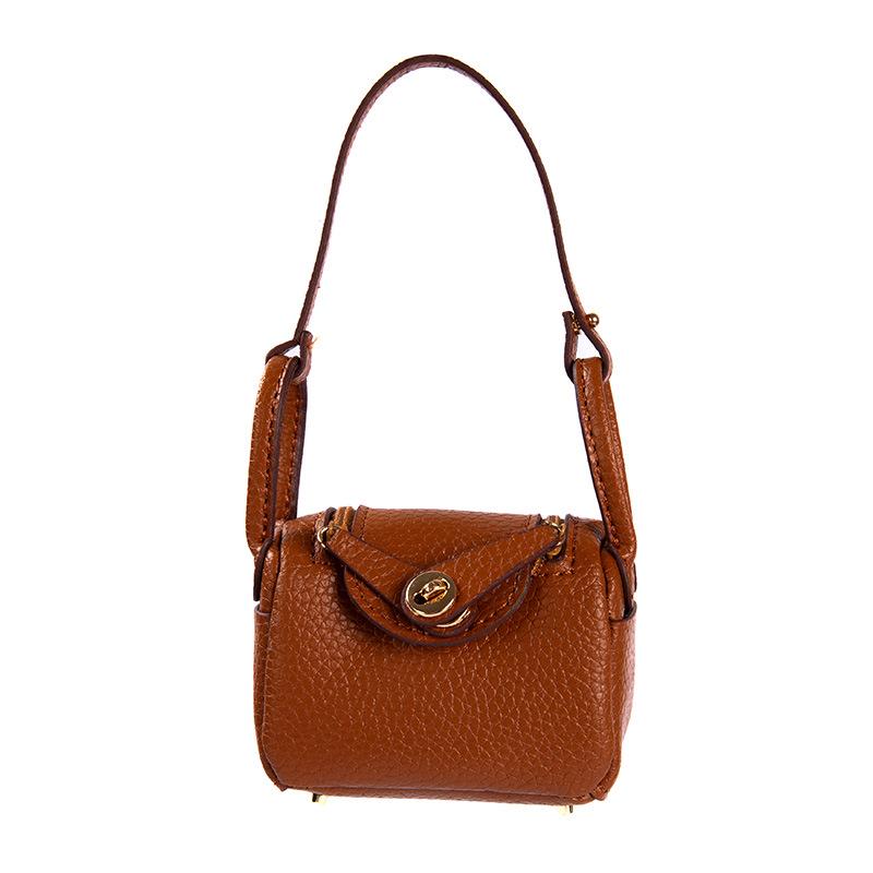 Geantă Mini de Modă pentru Femei: Breloc auto cu căști drăguțe și pandantiv plic roșu