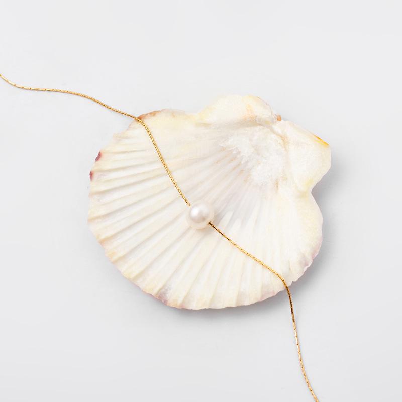 Elegant Pearl Gold-Plated Titanium Necklace - Durable, Versatile, Stylish Clavicle Chain