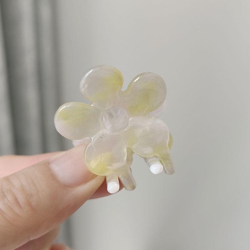 Heart-Shaped High-End Leopard Print Hair Claw Clip for Women - Small Acetate Temperament Ponytail Accessory