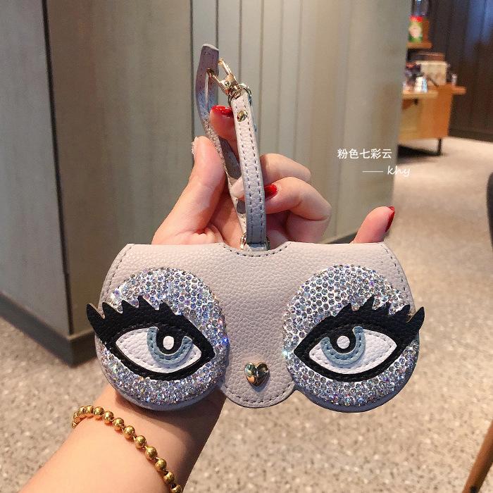 

Diamond-embedded cute glasses clip, stylish sunglasses case, portable sunglass holder protective cover, unisex bag charm