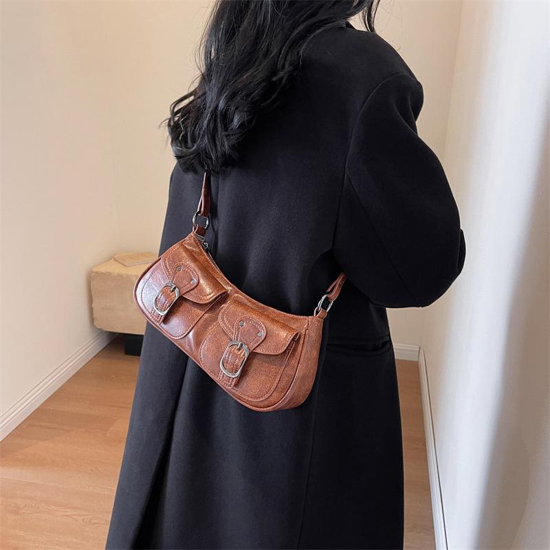 

Retro locomotive bag women s 2025 autumn and winter new armpit bag high-end niche crescent bag double pocket shoulder bag
