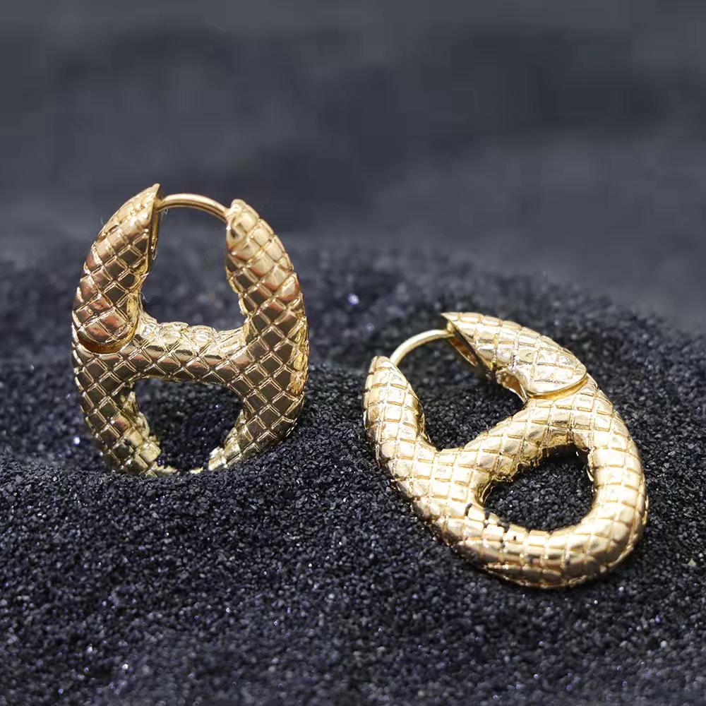 European and American High-End Copper Plated Square Pig Nose Earrings - Fashionable Light Luxury Jewelry for Women