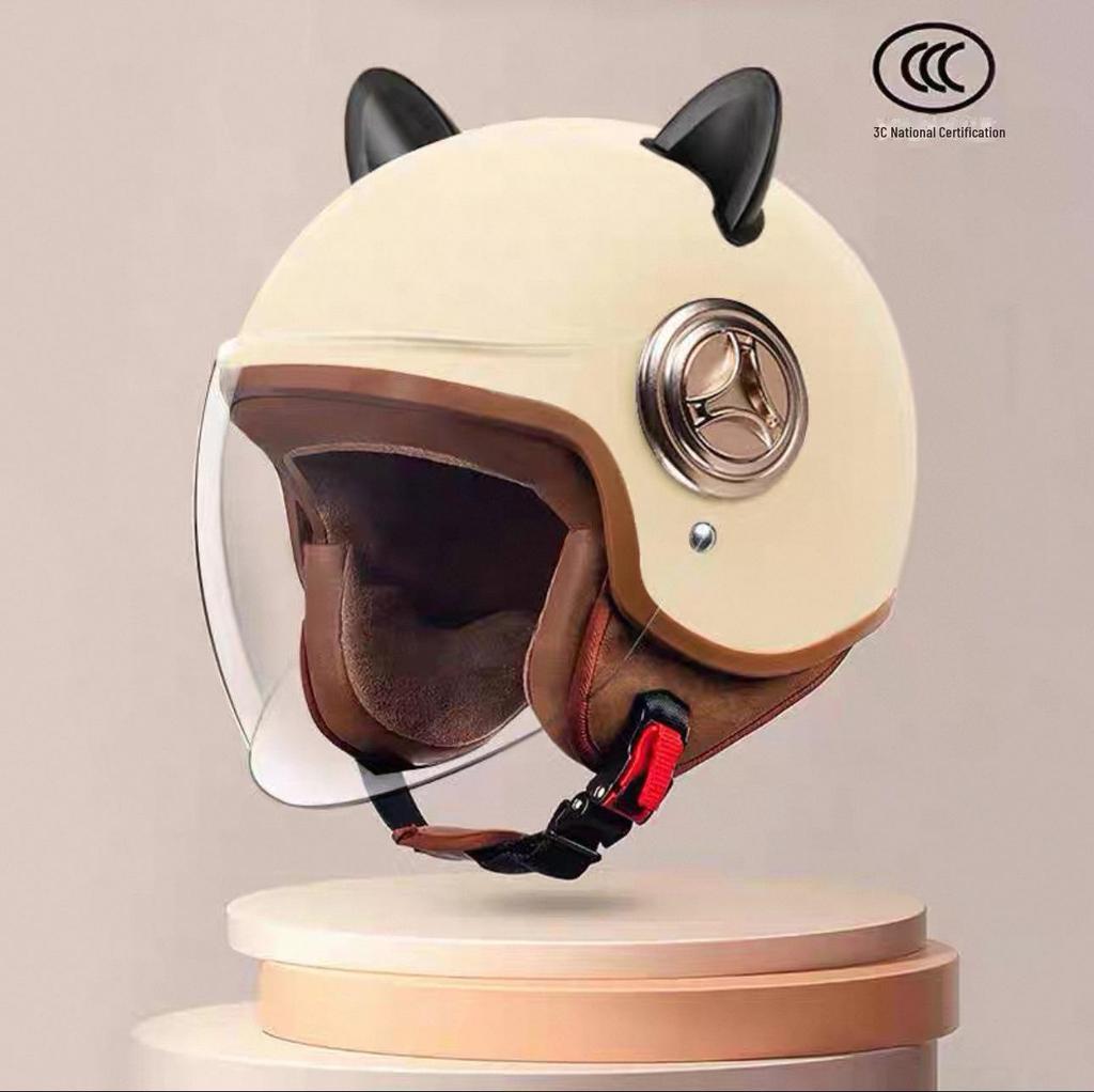 "Universal Retro Gray Motorcycle Helmet, 3C Certified for All Seasons"