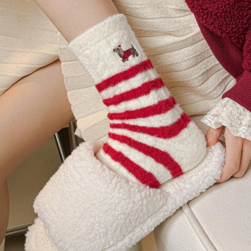 1/4 Pair Autumn Winter Christmas Pattern Mid-Tube Socks Christmas Tree Snowman Sausage Dog Embroidery Cotton Socks New Year Gift