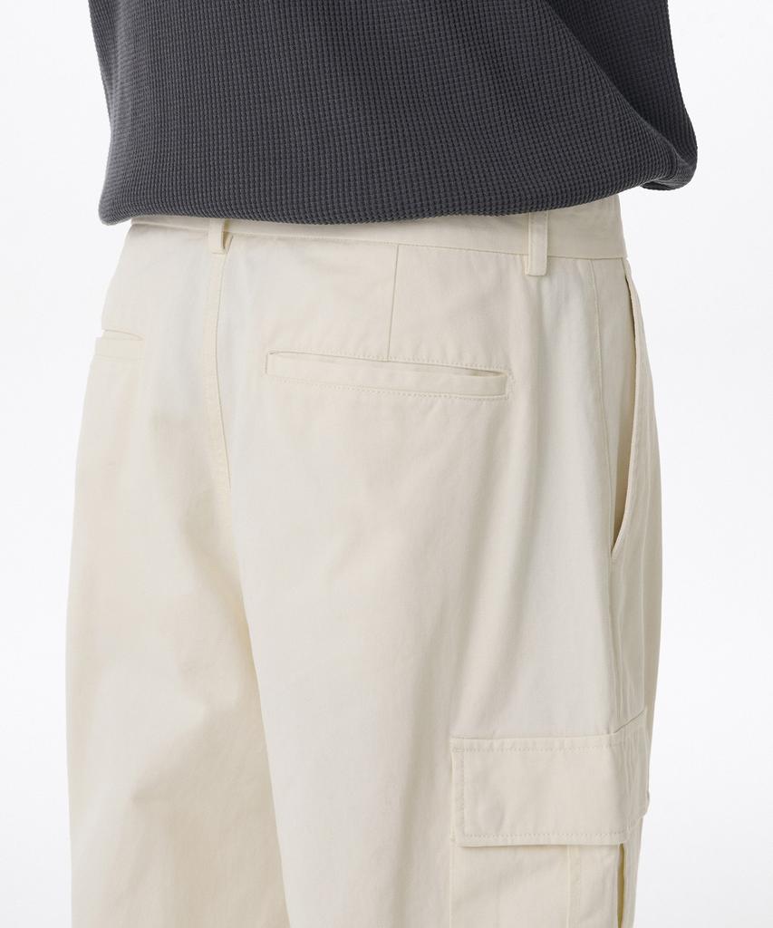 Musinsa Standard One-Pleat Wide Cargo Pants [Cream]