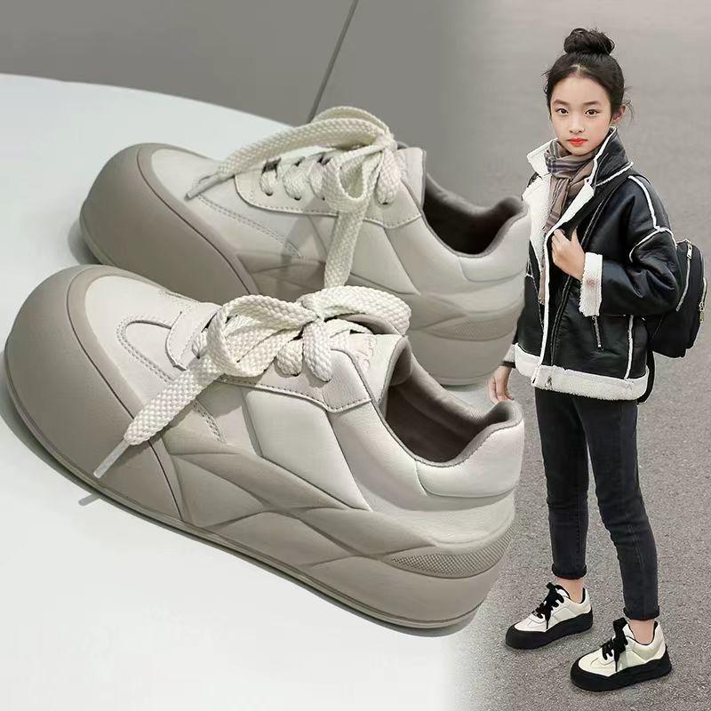 

2025 spring versatile women s shoes round head comfortable soft sole little white shoes ins niche ugly cute big head platform bread shoes 35