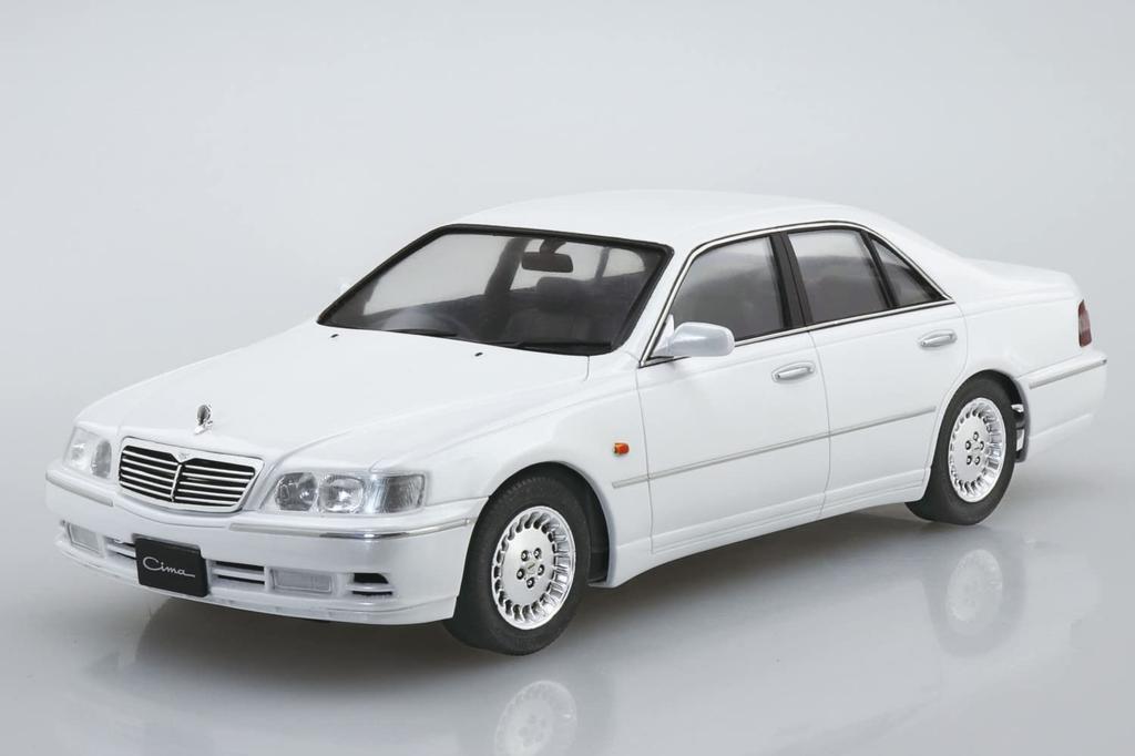 Aoshima Bunka Kyozai Scale Model Car Series 137 Nissan Y33 Cima 1996 Plastic Model Kit 1/24 No. (Molded Color)