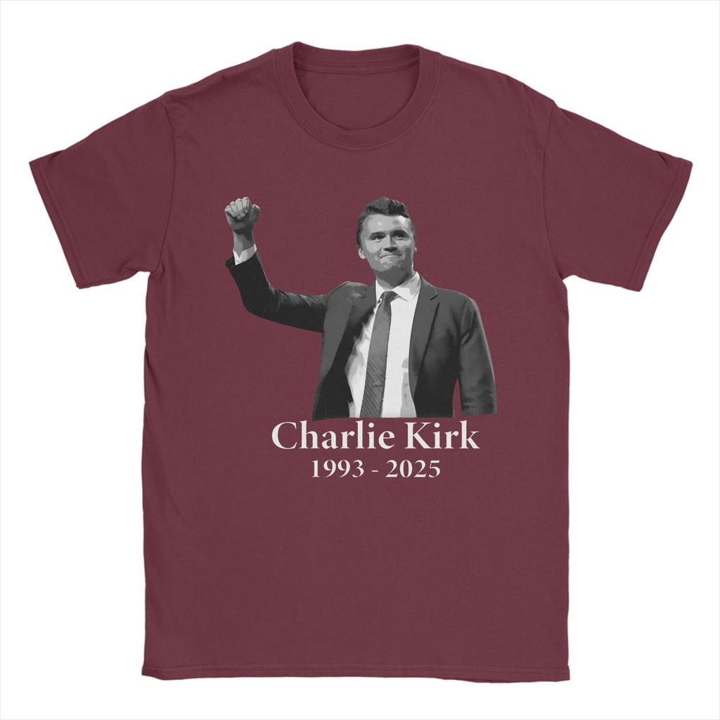 Man T Shirt REST IN PEACE Charlie Kirk 1993-2025 T Shirts Novelty Beach Tee Shirt Y2K Casual Casual Pure Cotton Tops Plus Size